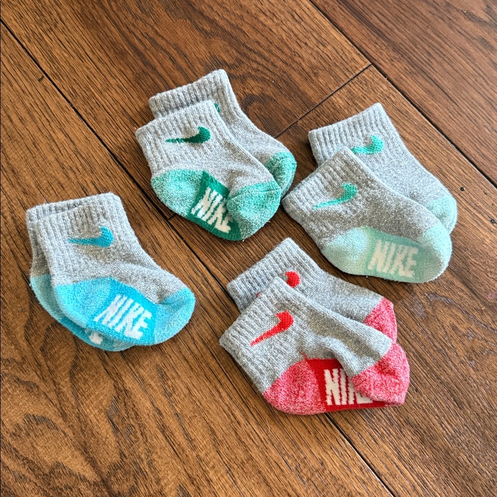 Nike Color Socks Unisex